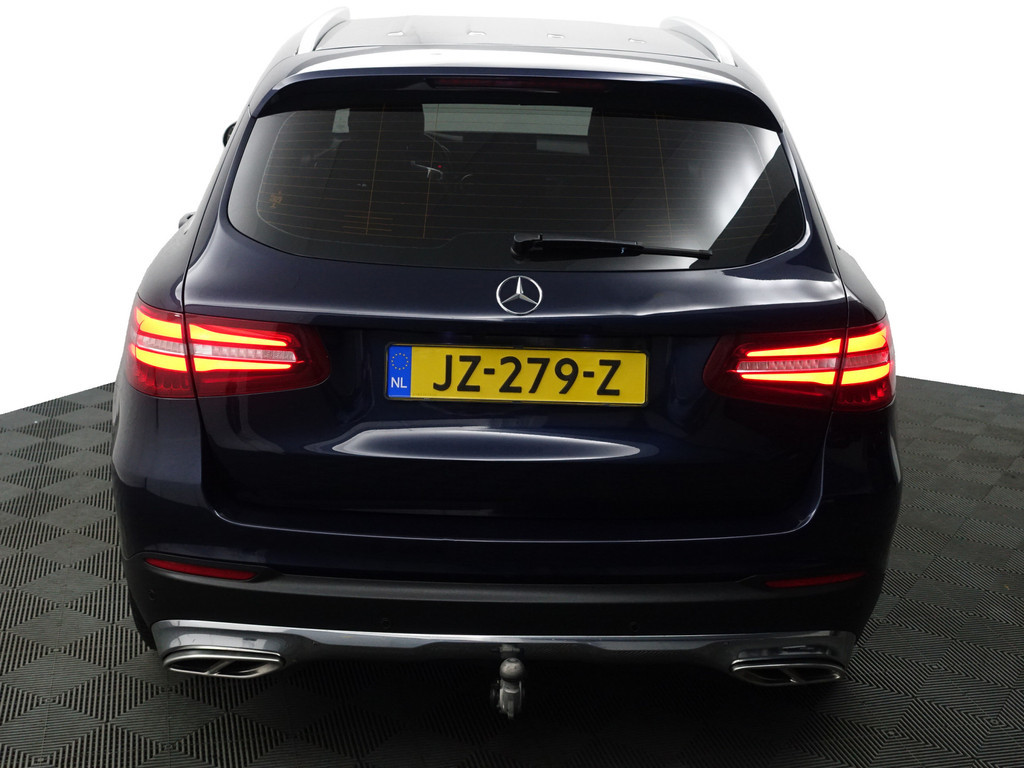 
Mercedes-Benz GLC 250 d 4MATIC AMG Prestige Aut- Xenon Led, Sfeerverlichting, Treeplanken, Camera, Keyless, Elek Trekhaak vol									