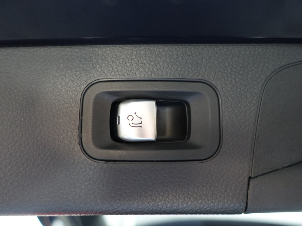 
Mercedes-Benz GLC 250 d 4MATIC AMG Prestige Aut- Xenon Led, Sfeerverlichting, Treeplanken, Camera, Keyless, Elek Trekhaak vol									