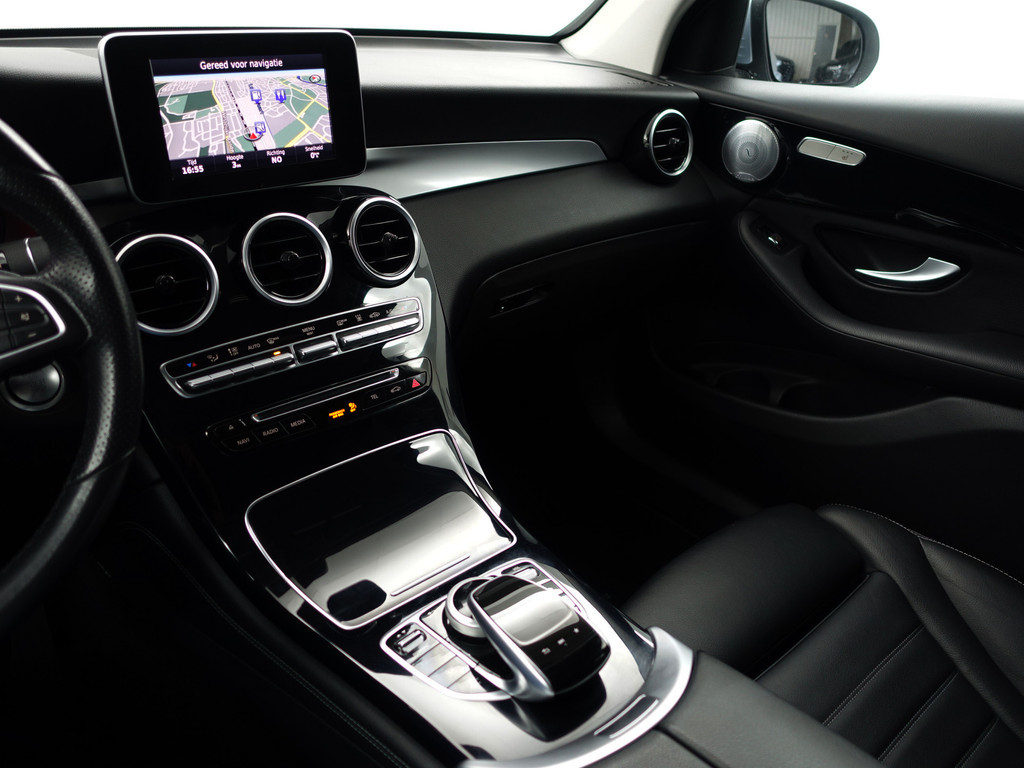 
								Mercedes-Benz GLC Coupé 350e 4MATIC AMG Prestige Plus Aut- Schuifdak, Burmester Audio, Keyless, Lane Assist, Xenon Led, Leder Interieur vol									