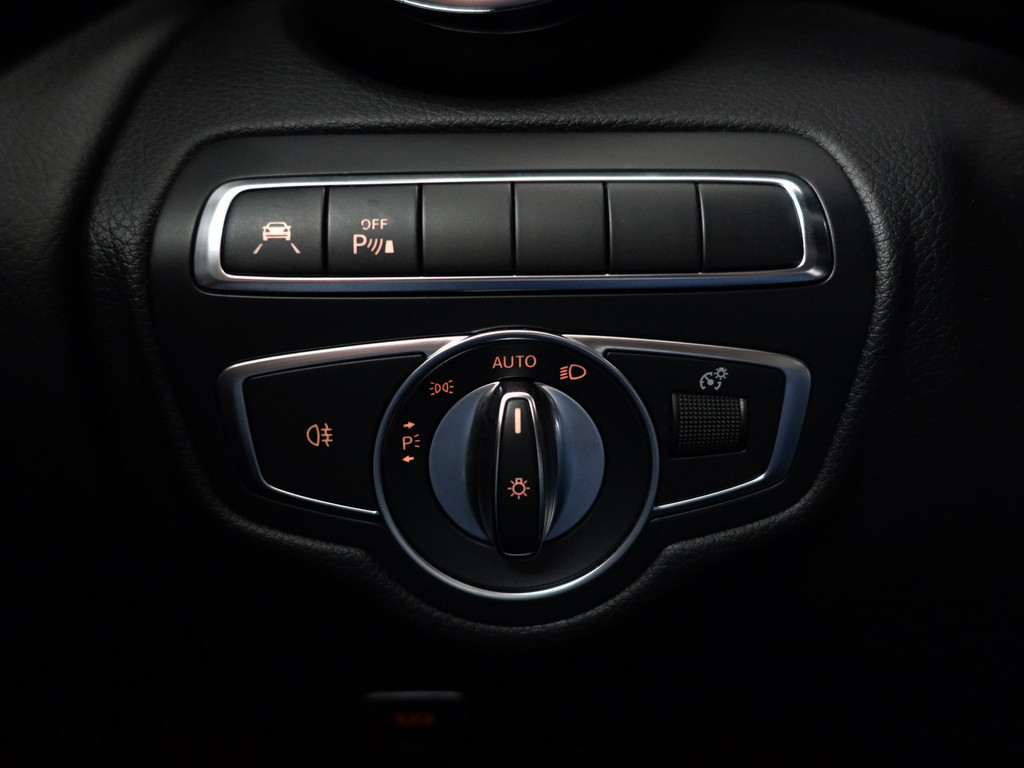 
								Mercedes-Benz GLC Coupé 350e 4MATIC AMG Prestige Plus Aut- Schuifdak, Burmester Audio, Keyless, Lane Assist, Xenon Led, Leder Interieur vol									