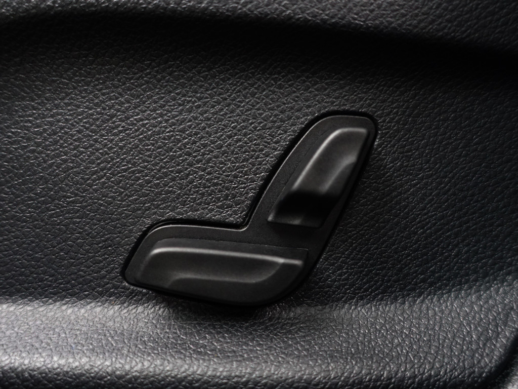 
								Mercedes-Benz GLC Coupé 350e 4MATIC AMG Prestige Plus Aut- Schuifdak, Burmester Audio, Keyless, Lane Assist, Xenon Led, Leder Interieur vol									