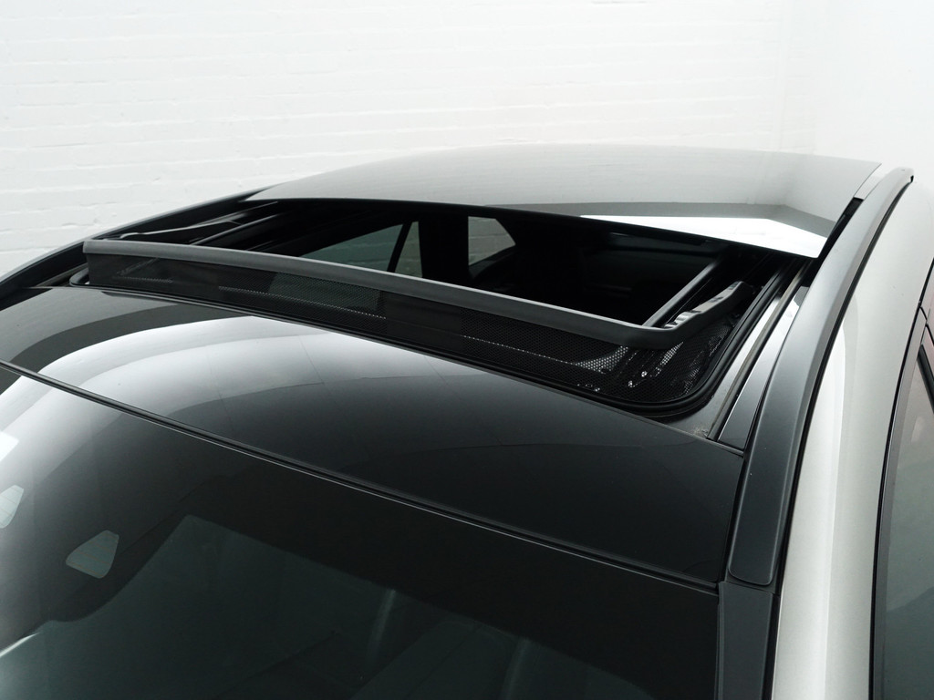 
Mercedes-Benz GLC 400e 4MATIC AMG Line- Achteras besturing, Burmester Audio, Head Up, Panoramadak, Carbon, Sfeerverlichting vol									