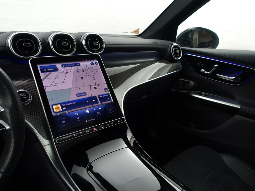 
Mercedes-Benz GLC 400e 4MATIC AMG Line- Achteras besturing, Burmester Audio, Head Up, Panoramadak, Carbon, Sfeerverlichting vol									