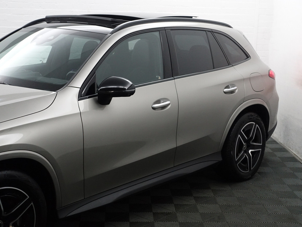 
Mercedes-Benz GLC 400e 4MATIC AMG Line- Achteras besturing, Burmester Audio, Head Up, Panoramadak, Carbon, Sfeerverlichting vol									