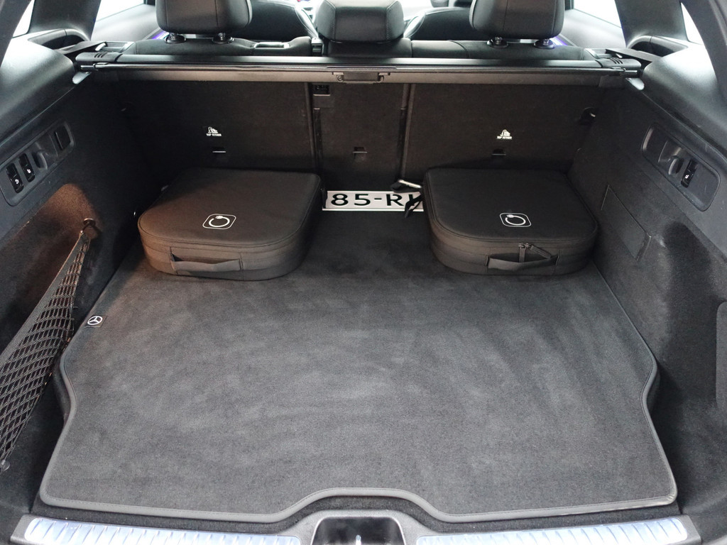 
Mercedes-Benz GLC 400e 4MATIC AMG Line- Achteras besturing, Burmester Audio, Head Up, Panoramadak, Carbon, Sfeerverlichting vol									