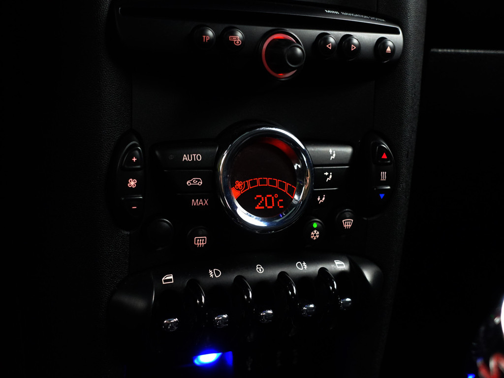 
MINI Clubman 1.6 Cooper S Final Edition Aut- Panoramadak, Park Assist, Navi, BI Xenon, Sfeerverlichting, Two Tone vol									