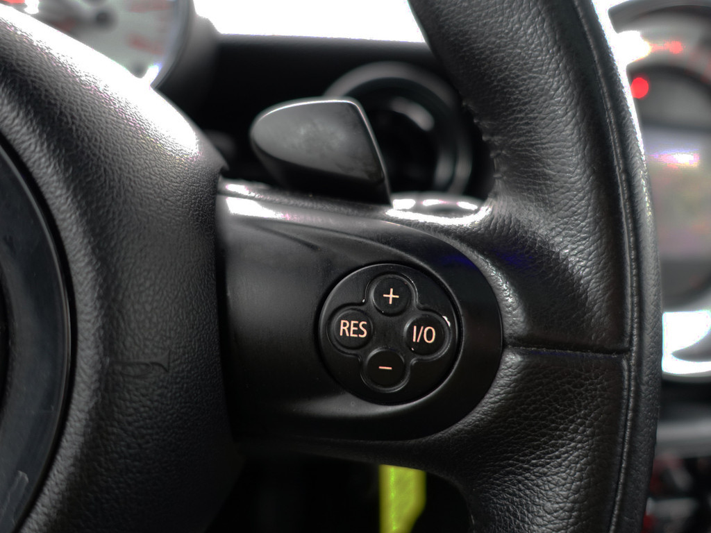 
MINI Clubman 1.6 Cooper S Final Edition Aut- Panoramadak, Park Assist, Navi, BI Xenon, Sfeerverlichting, Two Tone vol									