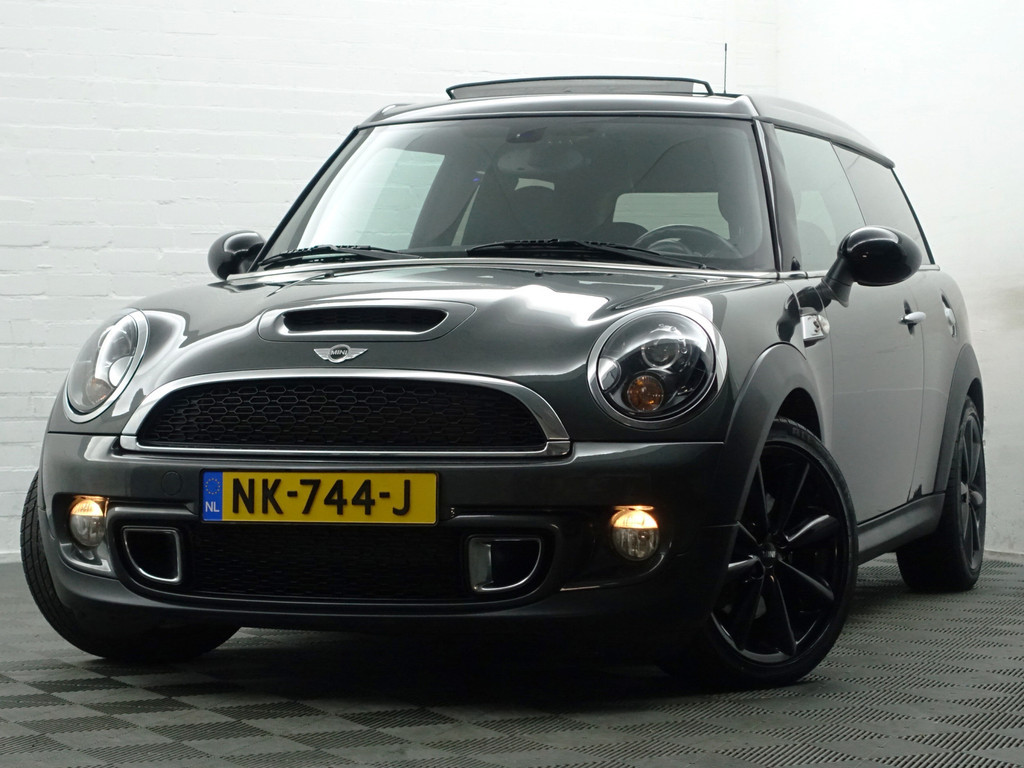 
MINI Clubman 1.6 Cooper S Final Edition Aut- Panoramadak, Park Assist, Navi, BI Xenon, Sfeerverlichting, Two Tone vol									
