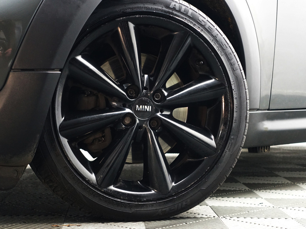 
MINI Clubman 1.6 Cooper S Final Edition Aut- Panoramadak, Park Assist, Navi, BI Xenon, Sfeerverlichting, Two Tone vol									