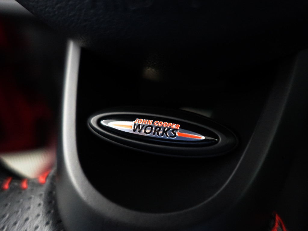 
								MINI Countryman 2.0 Cooper S 192pk John Cooper Works Aut- Two Tone, Panoramadak, Sfeerverlichting, Ada Cruise, Xenon Led, Dynamic Select vol									