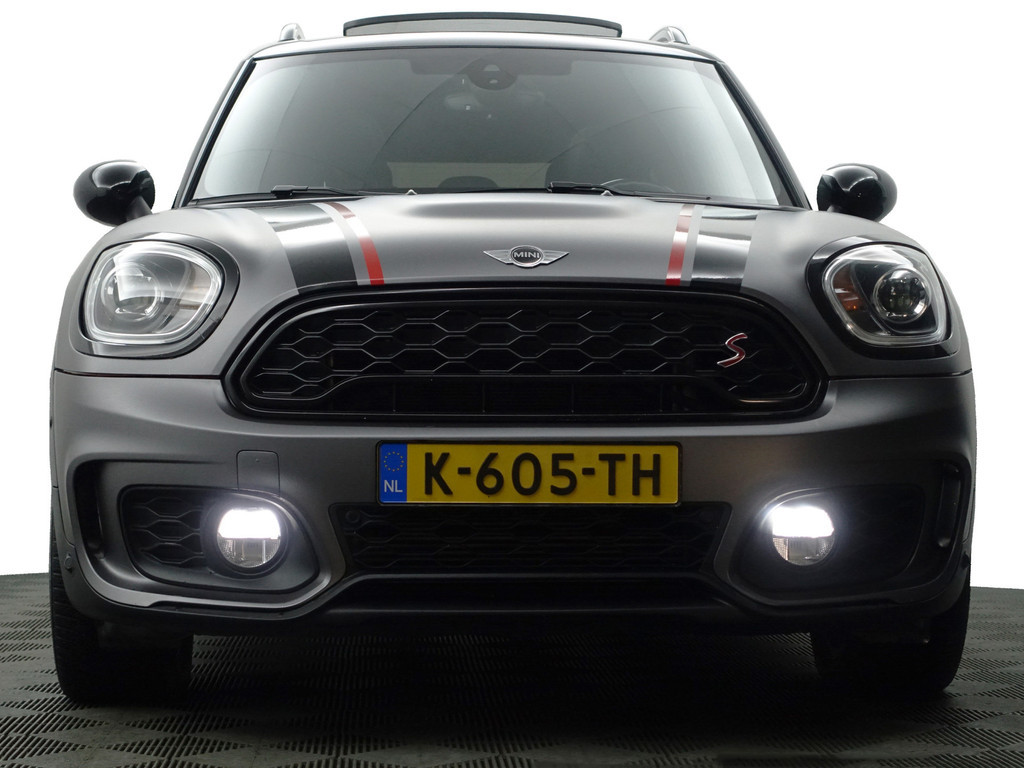 
								MINI Countryman 2.0 Cooper S 192pk John Cooper Works Aut- Two Tone, Panoramadak, Sfeerverlichting, Ada Cruise, Xenon Led, Dynamic Select vol									