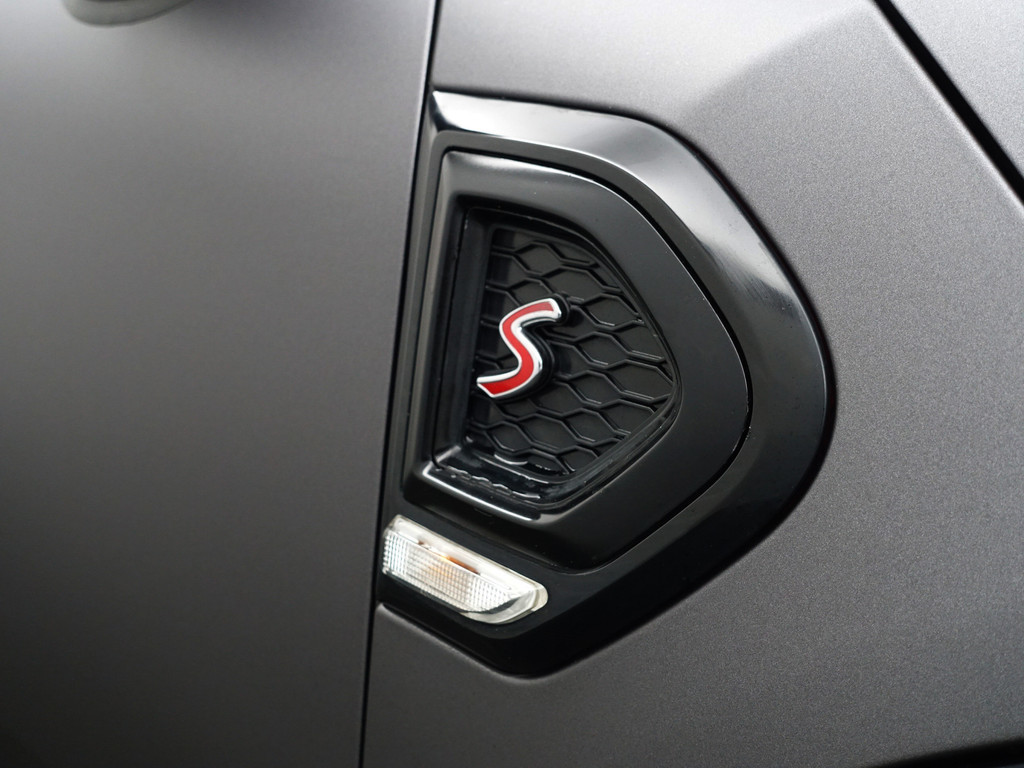 
								MINI Countryman 2.0 Cooper S 192pk John Cooper Works Aut- Two Tone, Panoramadak, Sfeerverlichting, Ada Cruise, Xenon Led, Dynamic Select vol									