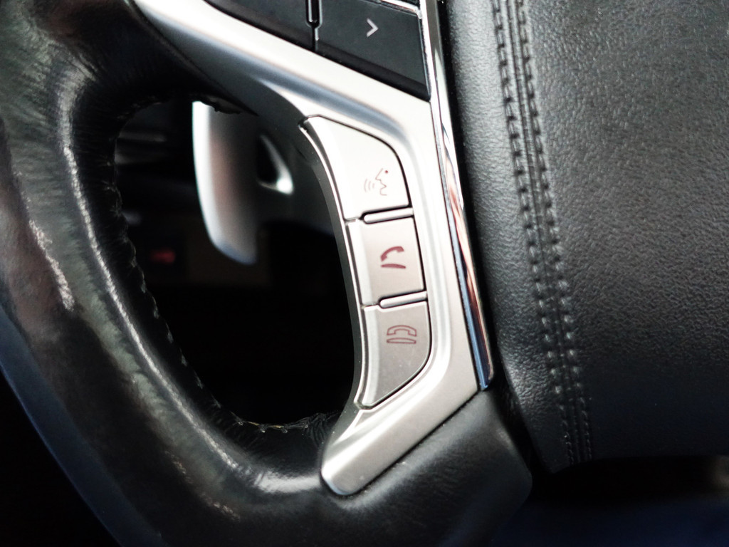
								Mitsubishi Outlander 2.0 PHEV Instyle+ Aut- Schuifdak, Design Leder Interieur, 360 Camera, Stuur/Stoelverwarming, Ada Cruise vol									
