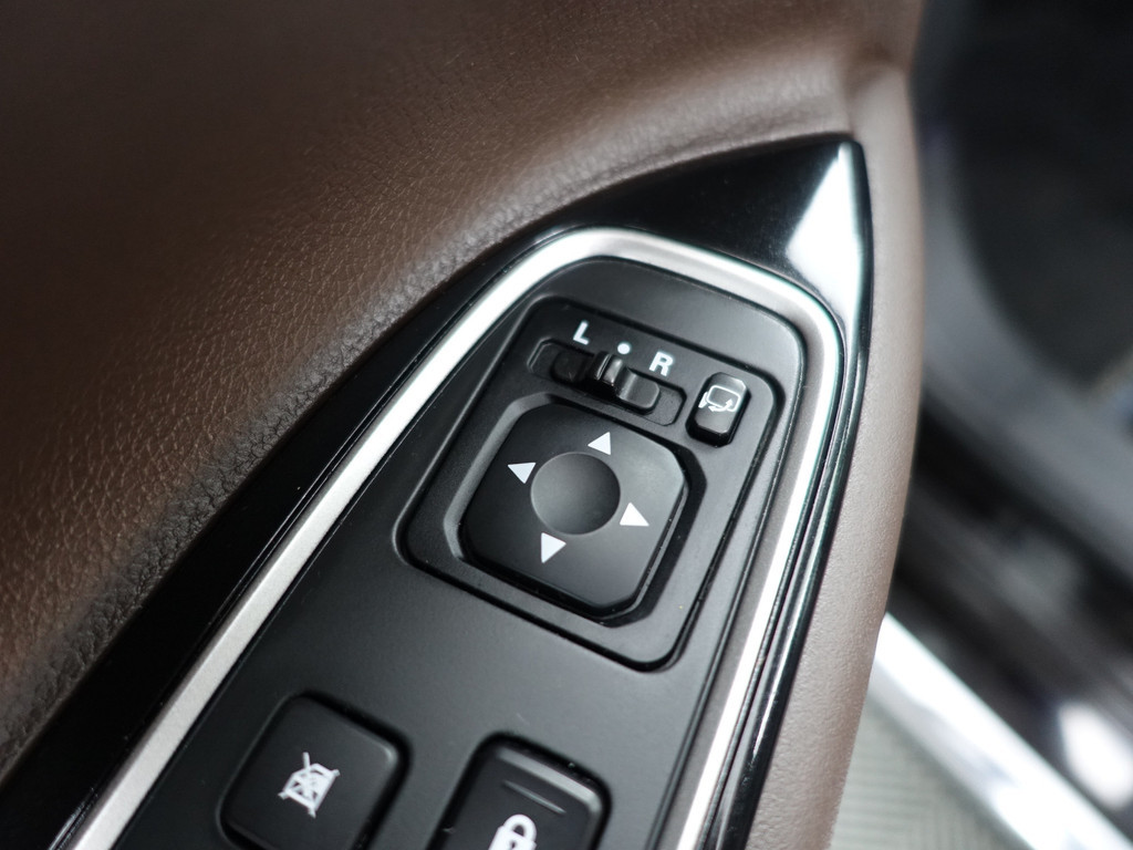 
								Mitsubishi Outlander 2.0 PHEV Instyle+ Aut- Schuifdak, Design Leder Interieur, 360 Camera, Stuur/Stoelverwarming, Ada Cruise vol									