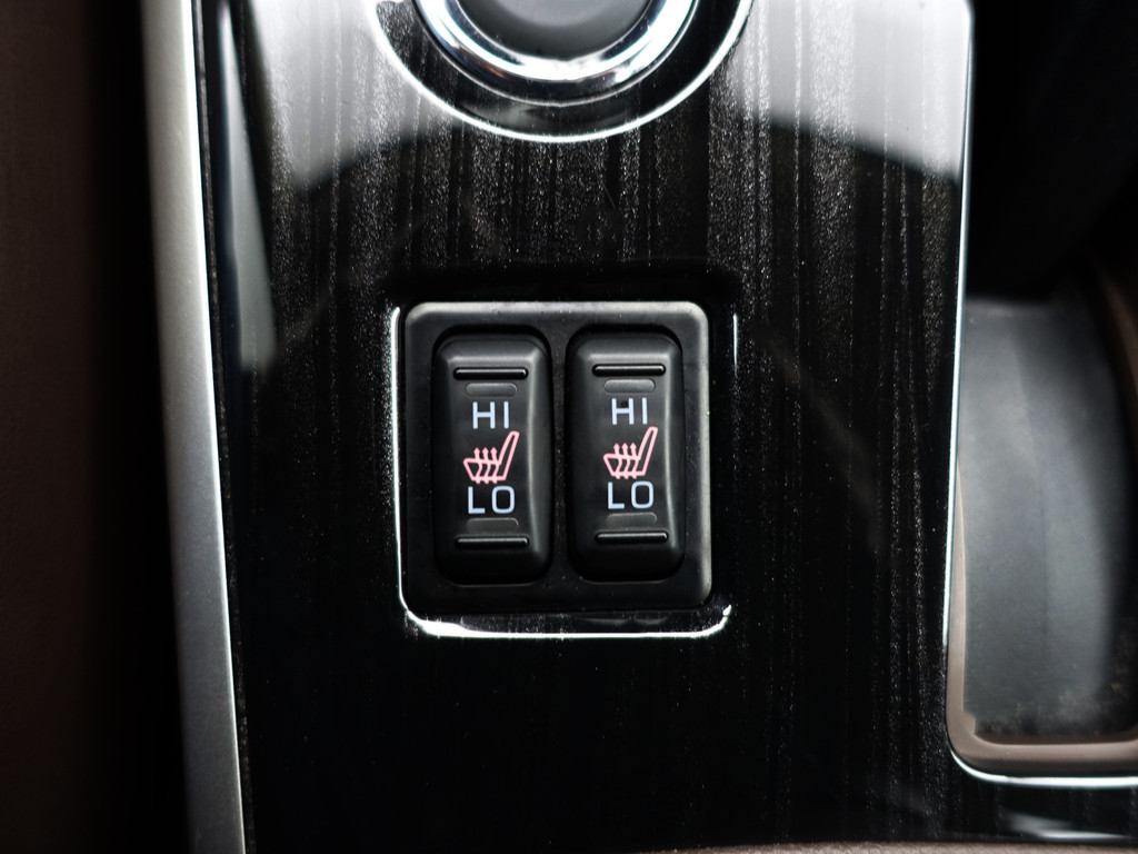 
								Mitsubishi Outlander 2.0 PHEV Instyle+ Aut- Schuifdak, Design Leder Interieur, 360 Camera, Stuur/Stoelverwarming, Ada Cruise vol									