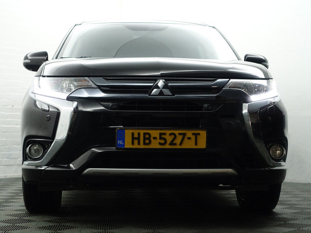 
								Mitsubishi Outlander 2.0 PHEV Instyle+ Aut- Schuifdak, Design Leder Interieur, 360 Camera, Stuur/Stoelverwarming, Ada Cruise vol									