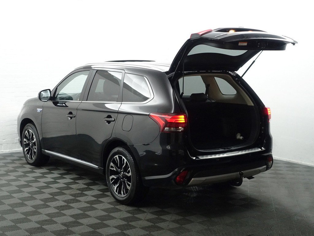 
								Mitsubishi Outlander 2.0 PHEV Instyle+ Aut- Schuifdak, Design Leder Interieur, 360 Camera, Stuur/Stoelverwarming, Ada Cruise vol									