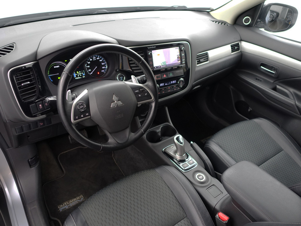 
								Mitsubishi Outlander 2.0 PHEV 4WD Executive Edition X-Line Aut- Camera, Trekhaak, Leder Interieur, Navi, Clima, Cruise vol									