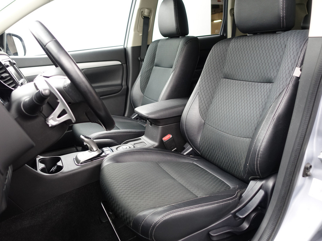 
								Mitsubishi Outlander 2.0 PHEV 4WD Executive Edition X-Line Aut- Camera, Trekhaak, Leder Interieur, Navi, Clima, Cruise vol									