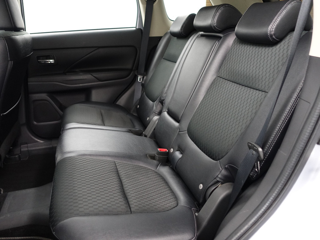 
								Mitsubishi Outlander 2.0 PHEV 4WD Executive Edition X-Line Aut- Camera, Trekhaak, Leder Interieur, Navi, Clima, Cruise vol									