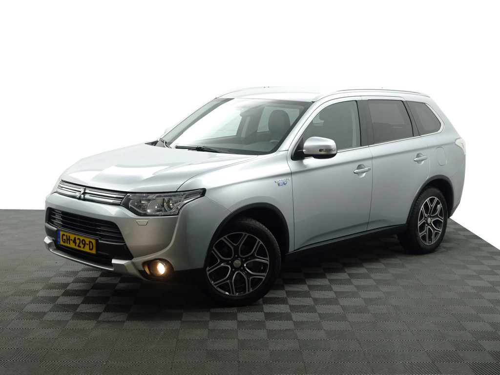 
								Mitsubishi Outlander 2.0 PHEV 4WD Executive Edition X-Line Aut- Camera, Trekhaak, Leder Interieur, Navi, Clima, Cruise vol									