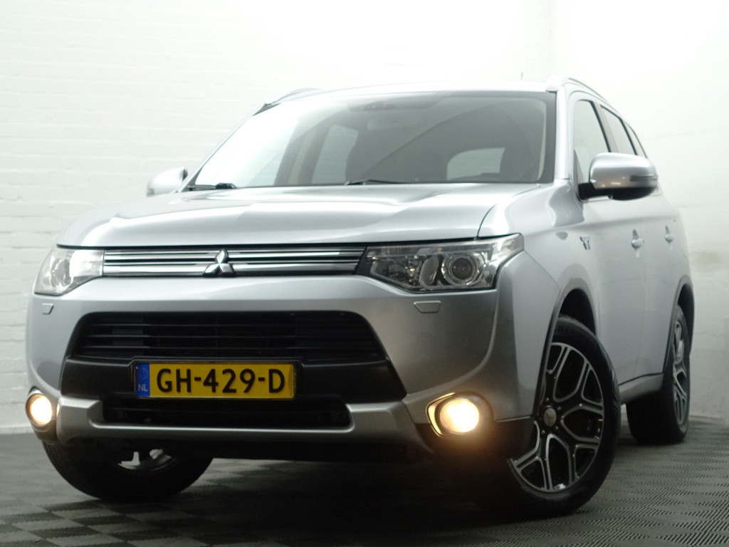 
								Mitsubishi Outlander 2.0 PHEV 4WD Executive Edition X-Line Aut- Camera, Trekhaak, Leder Interieur, Navi, Clima, Cruise vol									