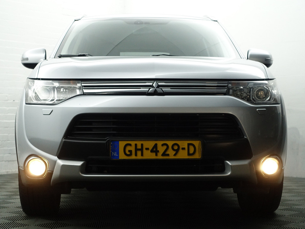 
								Mitsubishi Outlander 2.0 PHEV 4WD Executive Edition X-Line Aut- Camera, Trekhaak, Leder Interieur, Navi, Clima, Cruise vol									
