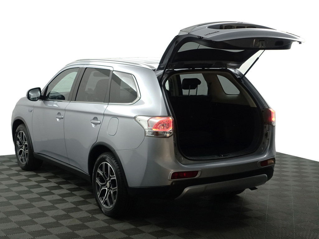 
								Mitsubishi Outlander 2.0 PHEV 4WD Executive Edition X-Line Aut- Camera, Trekhaak, Leder Interieur, Navi, Clima, Cruise vol									