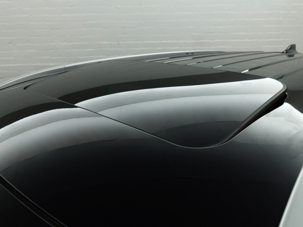 
Mitsubishi Outlander 2.0 PHEV instyle+ Aut- Schuifdak, 360 Camera, Xenon Led, Stuur/Stoelverwarming, Ada Cruise vol									