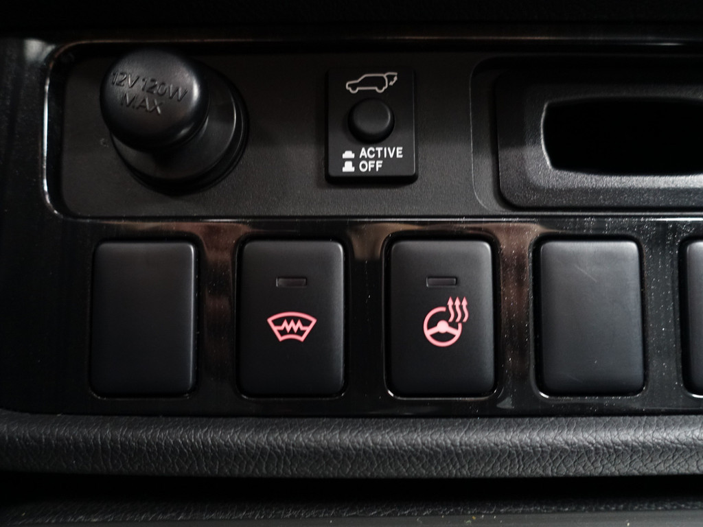 
Mitsubishi Outlander 2.0 PHEV instyle+ Aut- Schuifdak, 360 Camera, Xenon Led, Stuur/Stoelverwarming, Ada Cruise vol									