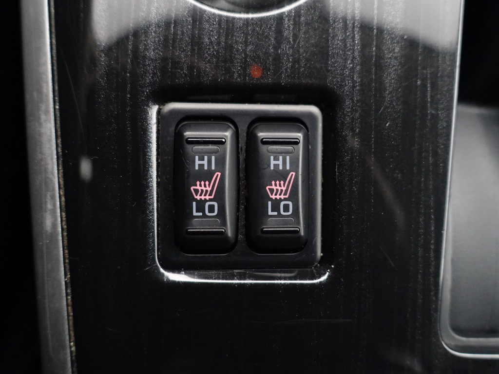 
Mitsubishi Outlander 2.0 PHEV instyle+ Aut- Schuifdak, 360 Camera, Xenon Led, Stuur/Stoelverwarming, Ada Cruise vol									