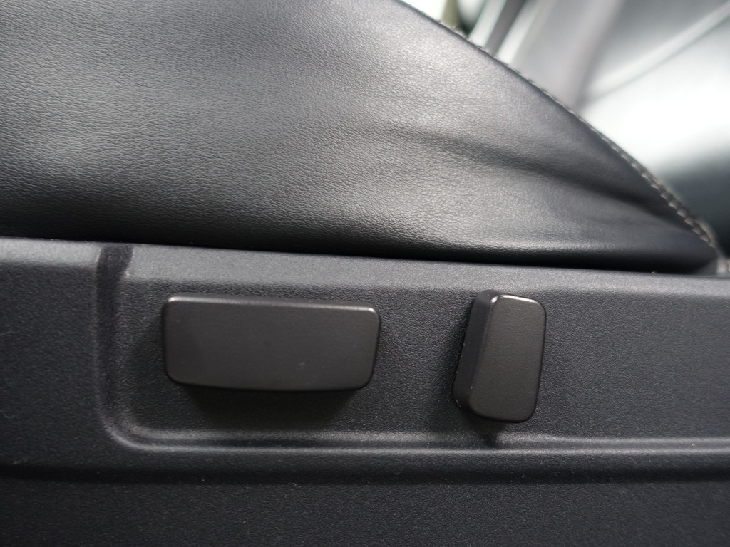 
Mitsubishi Outlander 2.0 PHEV instyle+ Aut- Schuifdak, 360 Camera, Xenon Led, Stuur/Stoelverwarming, Ada Cruise vol									