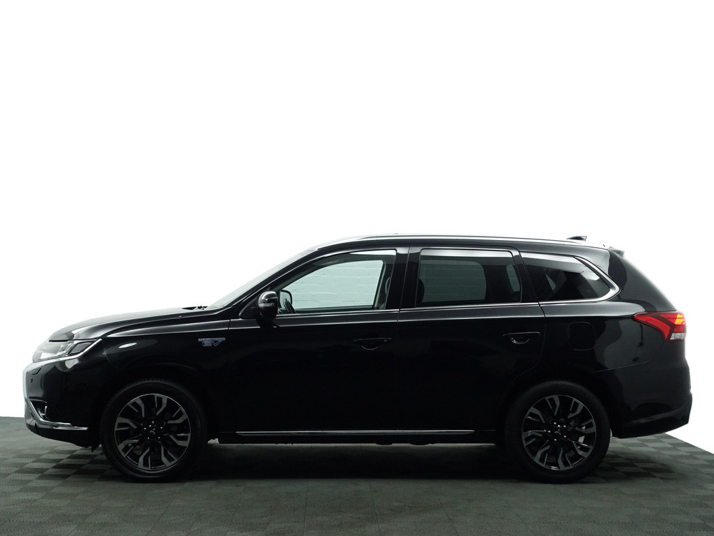 
Mitsubishi Outlander 2.0 PHEV instyle+ Aut- Schuifdak, 360 Camera, Xenon Led, Stuur/Stoelverwarming, Ada Cruise vol									