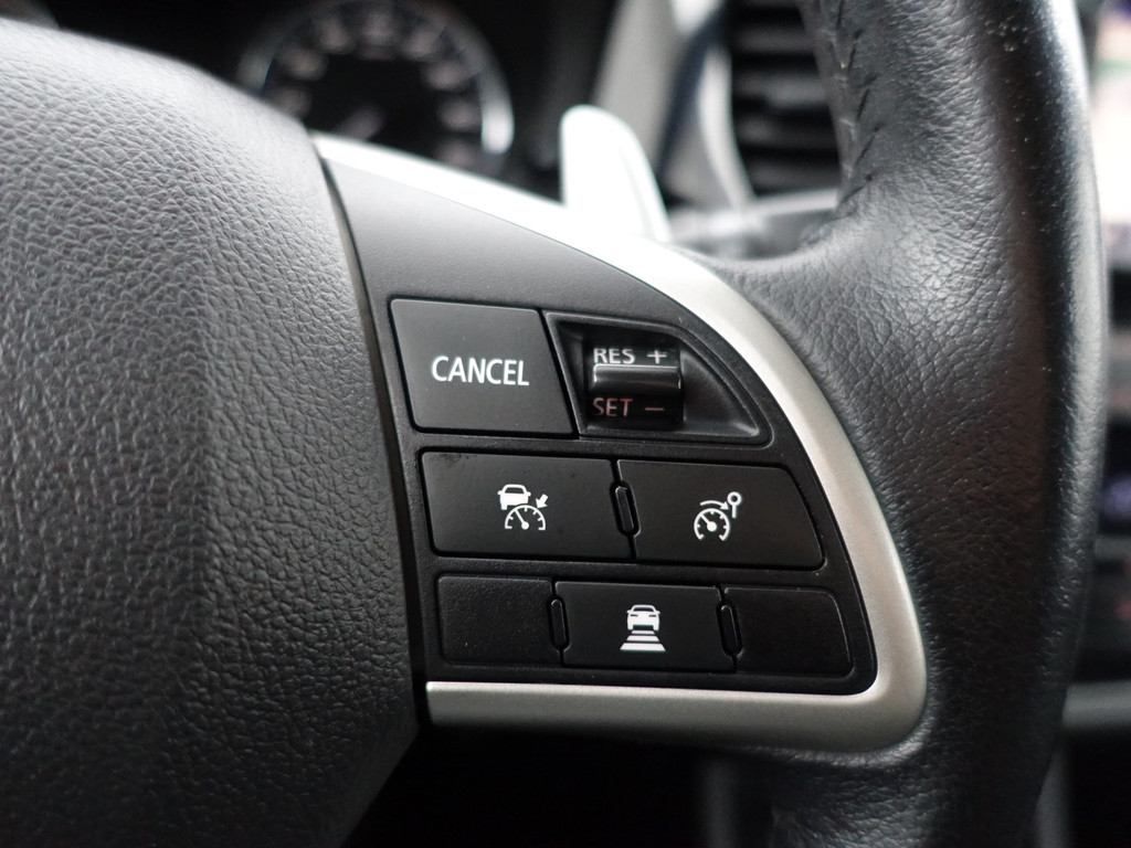 
								Mitsubishi Outlander 2.0 PHEV X-Line Sport Aut- Schuifdak, Stoelverwarming, Camera, Park Assist, Trekhaak, Lane Assist vol									