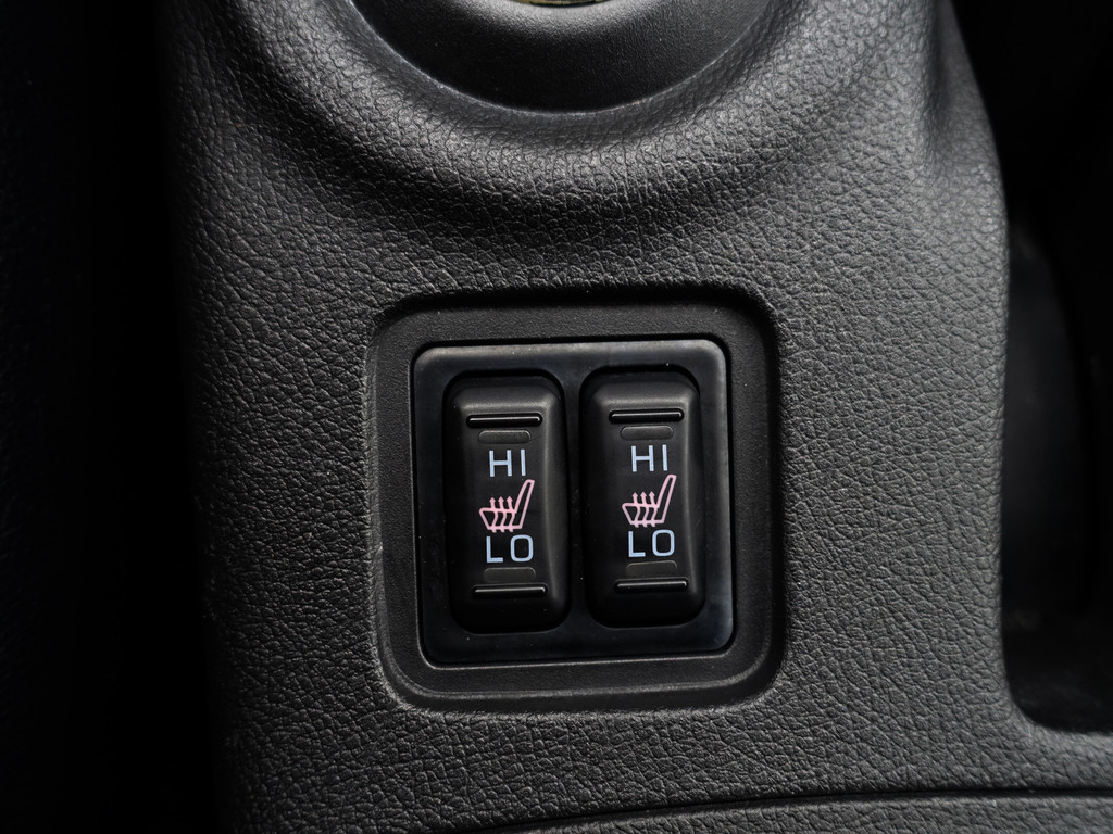 
								Mitsubishi Outlander 2.0 PHEV X-Line Sport Aut- Schuifdak, Stoelverwarming, Camera, Park Assist, Trekhaak, Lane Assist vol									