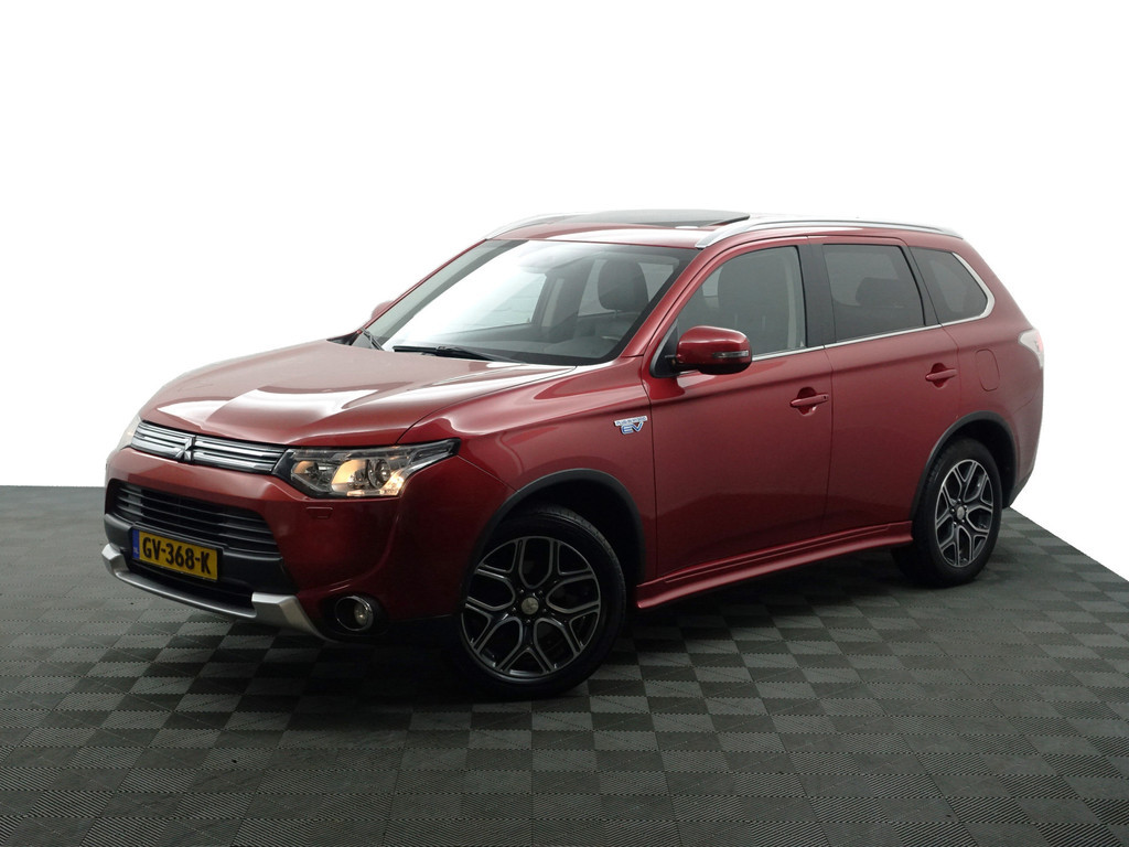 
								Mitsubishi Outlander 2.0 PHEV X-Line Sport Aut- Schuifdak, Stoelverwarming, Camera, Park Assist, Trekhaak, Lane Assist vol									