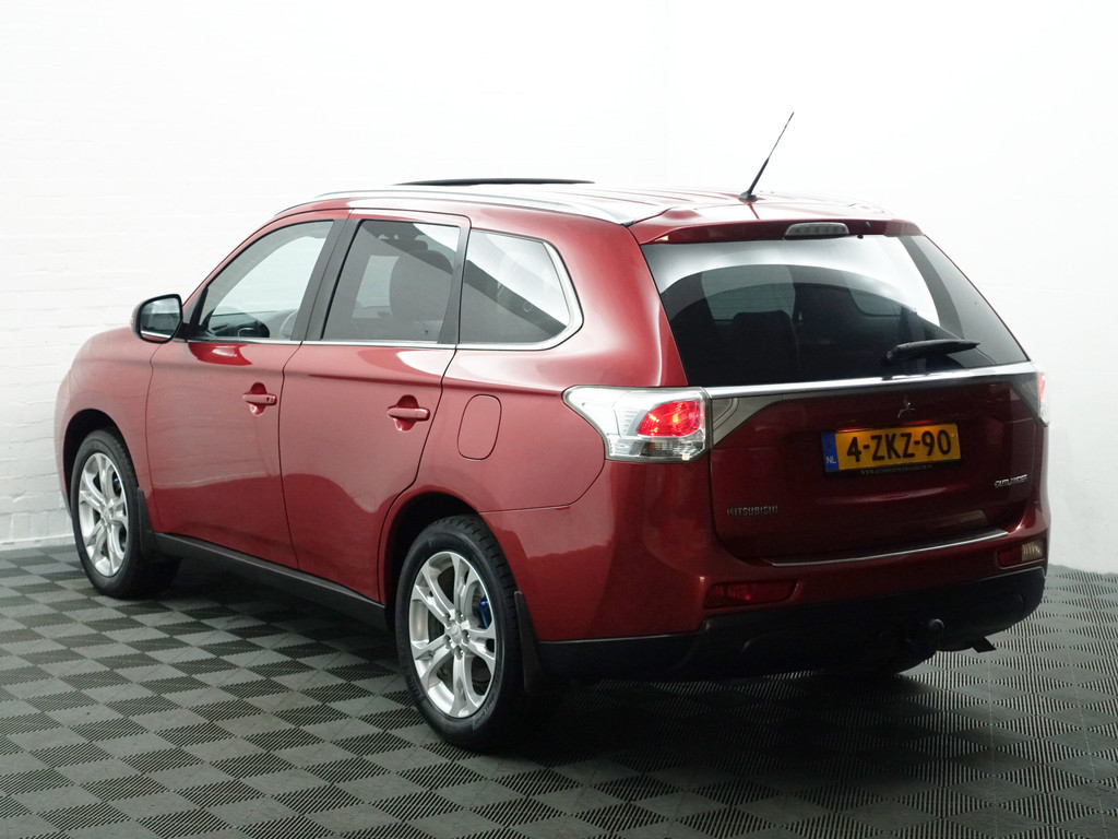
								Mitsubishi Outlander 2.0 Instyle+ Aut- 7 Pers, Schuifdak, Camera, Stoelverwarming, Trekhaak, Leder Interieur vol									