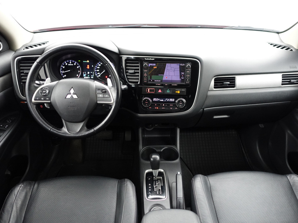 
								Mitsubishi Outlander 2.0 Instyle+ Aut- 7 Pers, Schuifdak, Camera, Stoelverwarming, Trekhaak, Leder Interieur vol									