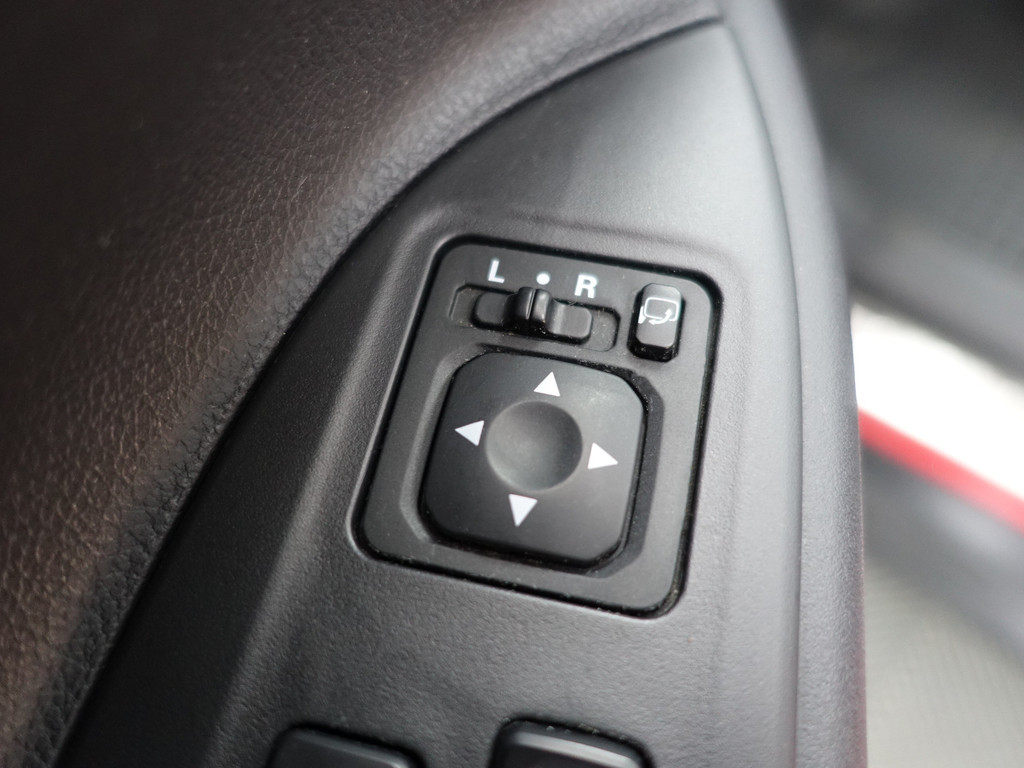 
								Mitsubishi Outlander 2.0 Instyle+ Aut- 7 Pers, Schuifdak, Camera, Stoelverwarming, Trekhaak, Leder Interieur vol									