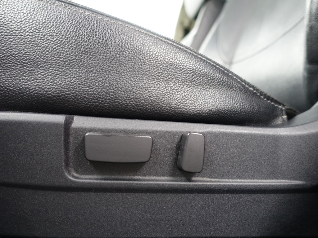 
								Mitsubishi Outlander 2.0 Instyle+ Aut- 7 Pers, Schuifdak, Camera, Stoelverwarming, Trekhaak, Leder Interieur vol									
