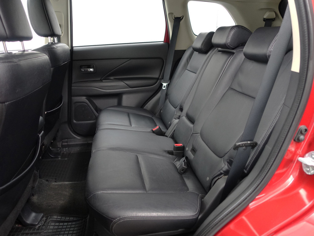 
								Mitsubishi Outlander 2.0 Instyle+ Aut- 7 Pers, Schuifdak, Camera, Stoelverwarming, Trekhaak, Leder Interieur vol									