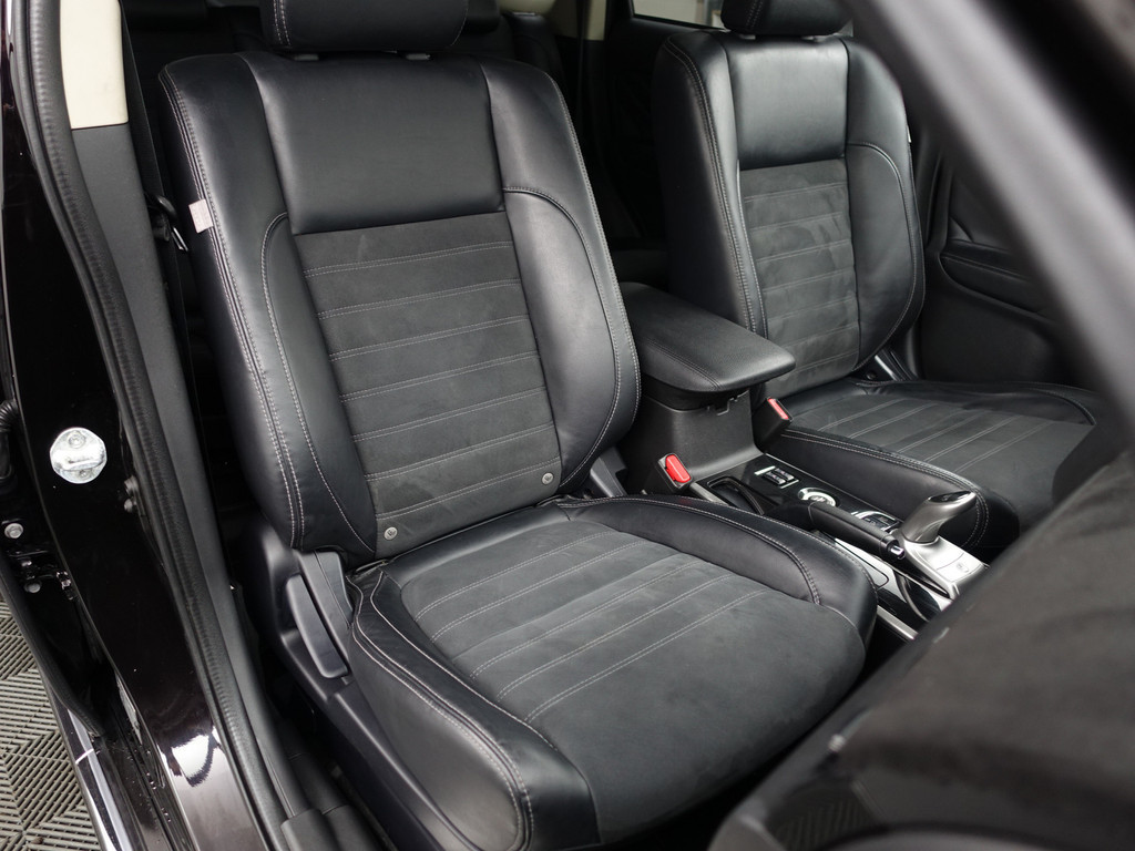 
								Mitsubishi Outlander 2.0 PHEV Instyle Aut- Xenon Led, Camera, Stoelverwarming, Sport Interieur, Clima, Ada Cruise vol									