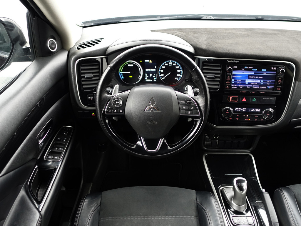 
								Mitsubishi Outlander 2.0 PHEV Instyle Aut- Xenon Led, Camera, Stoelverwarming, Sport Interieur, Clima, Ada Cruise vol									