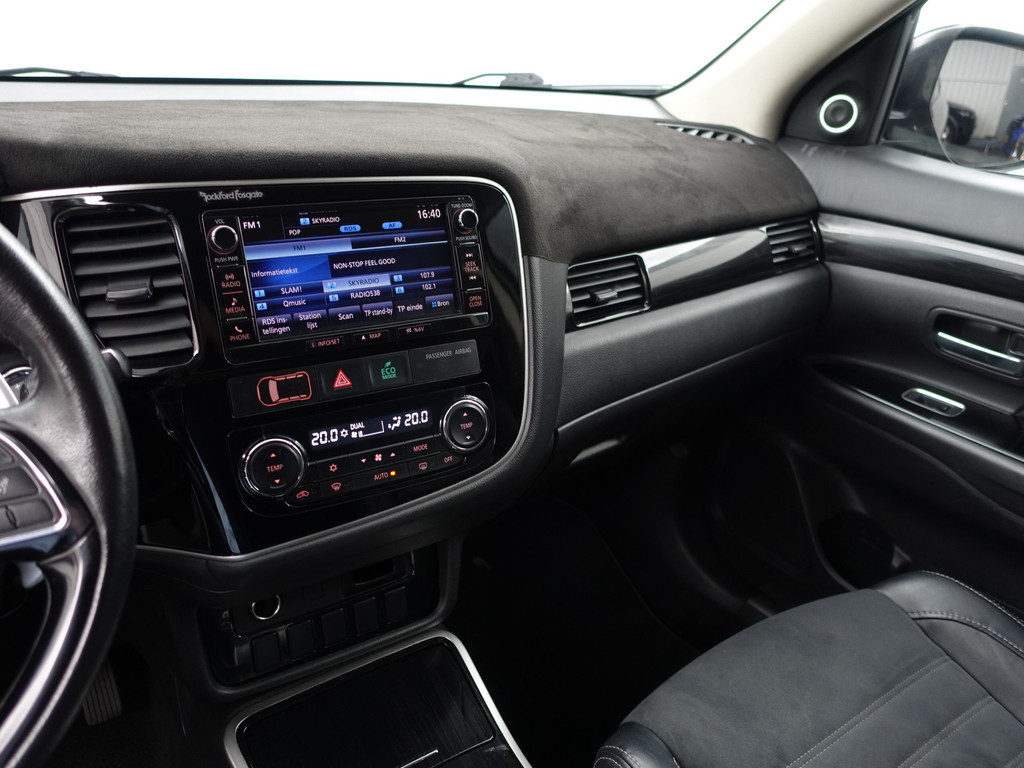 
								Mitsubishi Outlander 2.0 PHEV Instyle Aut- Xenon Led, Camera, Stoelverwarming, Sport Interieur, Clima, Ada Cruise vol									