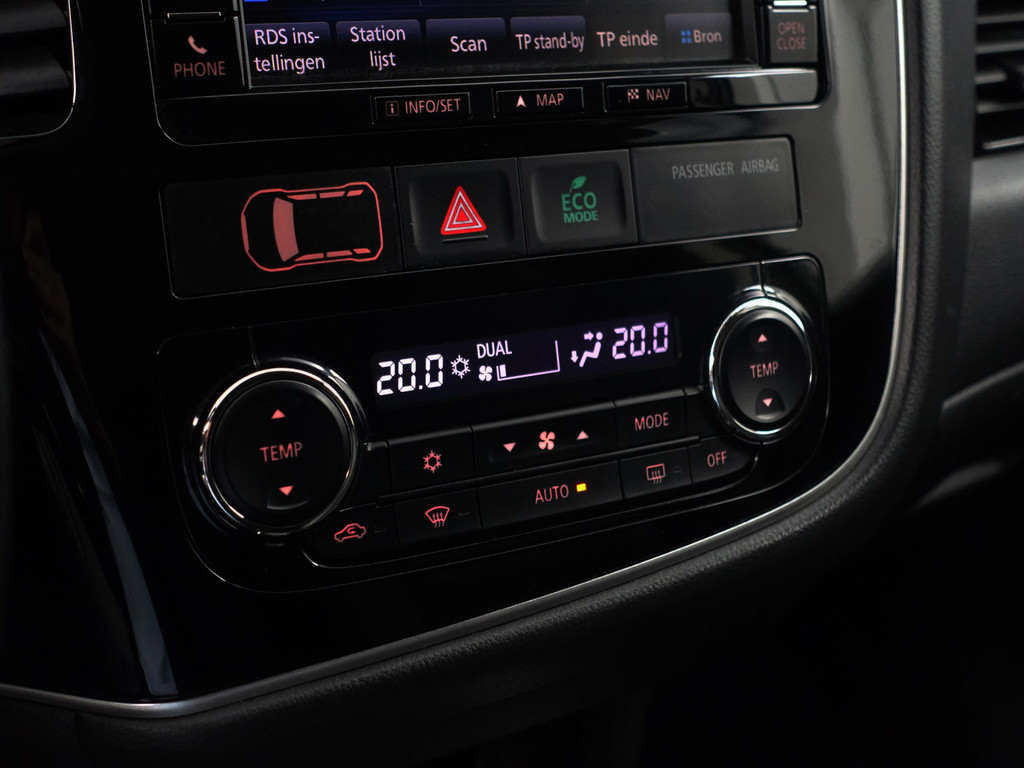 
								Mitsubishi Outlander 2.0 PHEV Instyle Aut- Xenon Led, Camera, Stoelverwarming, Sport Interieur, Clima, Ada Cruise vol									