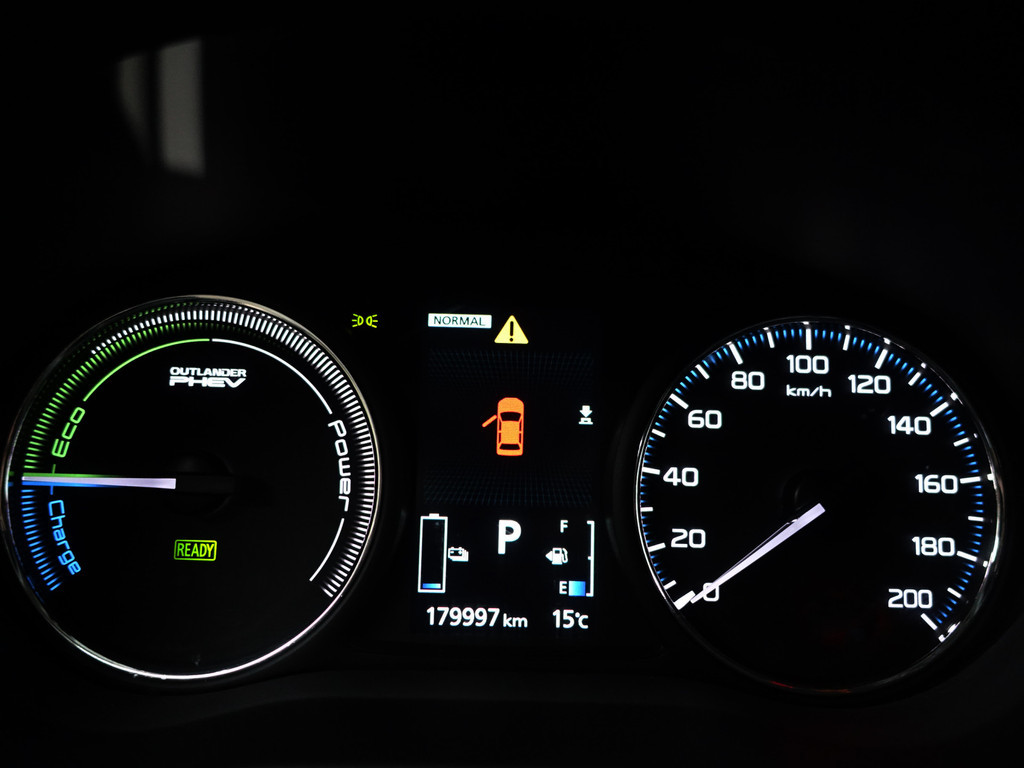 
								Mitsubishi Outlander 2.0 PHEV Instyle Aut- Xenon Led, Camera, Stoelverwarming, Sport Interieur, Clima, Ada Cruise vol									