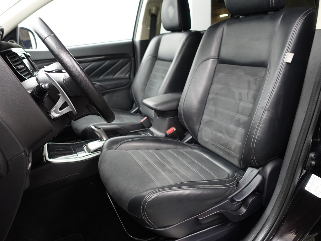 
								Mitsubishi Outlander 2.0 PHEV Instyle Aut- Xenon Led, Camera, Stoelverwarming, Sport Interieur, Clima, Ada Cruise vol									