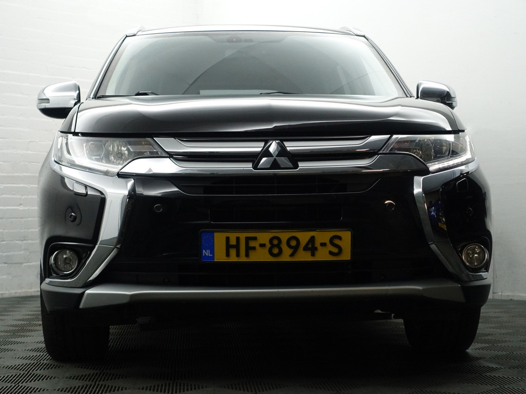 
								Mitsubishi Outlander 2.0 PHEV Instyle Aut- Xenon Led, Camera, Stoelverwarming, Sport Interieur, Clima, Ada Cruise vol									