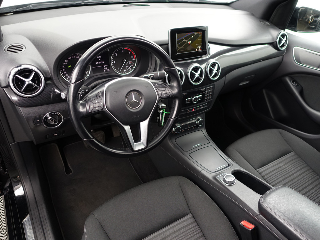
Mercedes-Benz B-Klasse 180 CDI Avantgarde Edition Aut- Panodak, Xenon Led, Park Assist, Navi, Dynamic Select, Cruise vol									