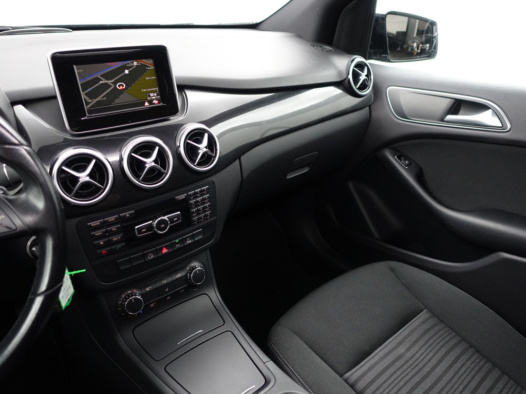 
Mercedes-Benz B-Klasse 180 CDI Avantgarde Edition Aut- Panodak, Xenon Led, Park Assist, Navi, Dynamic Select, Cruise vol									